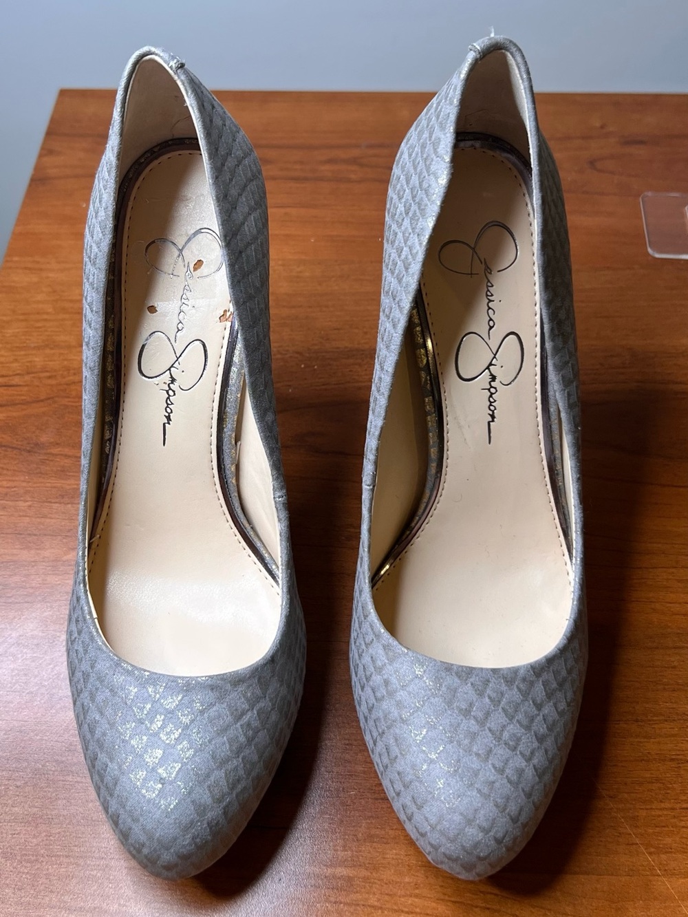 Jessica Simpson Silver-Gray Quilted Pointed Pumps